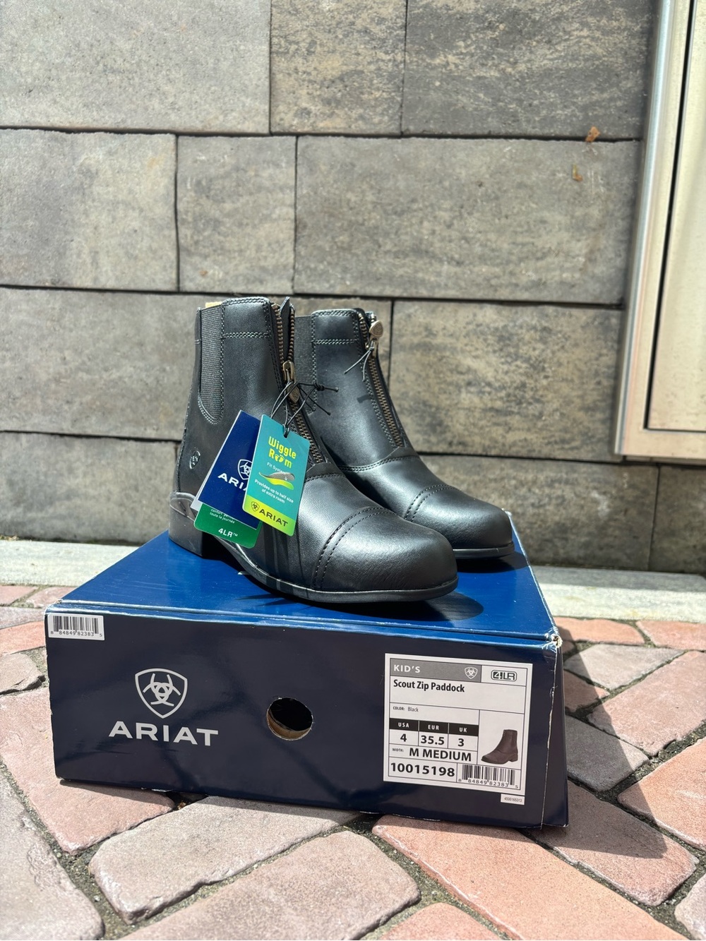BRAND NEW Ariat Kid’s Black Scout Zip Paddock Boots Size 4